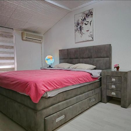 Apartment Center 23 พอดโกริกา ภายนอก รูปภาพ