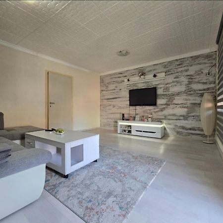 Apartment Center 23 พอดโกริกา ภายนอก รูปภาพ