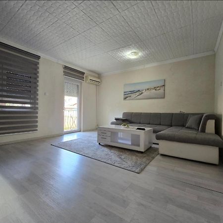 Apartment Center 23 พอดโกริกา ภายนอก รูปภาพ