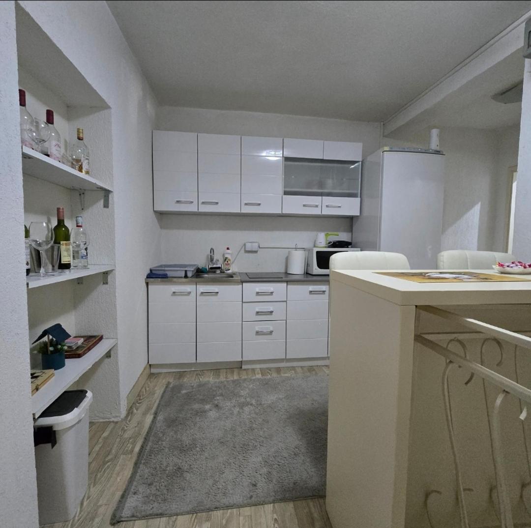 Apartment Center 23 พอดโกริกา ภายนอก รูปภาพ