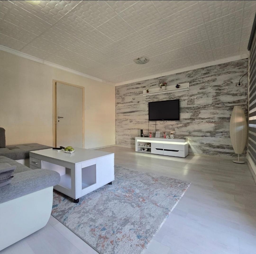 Apartment Center 23 พอดโกริกา ภายนอก รูปภาพ